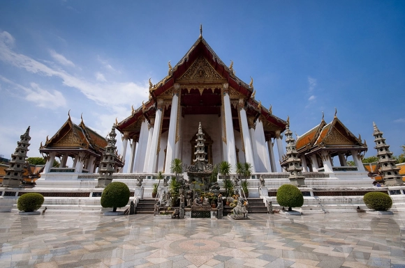 วัดสุทัศนเทพวรารามราชวรมหาวิหาร ไหว้พระคู่บ้านคู่เมือง ใกล้เสาชิงช้า