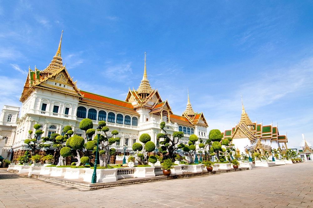 เที่ยวเชิงประวัติศาสตร์ ชมความงดงามพระบรมมหาราชวัง | คู่มือฉบับสมบูรณ์