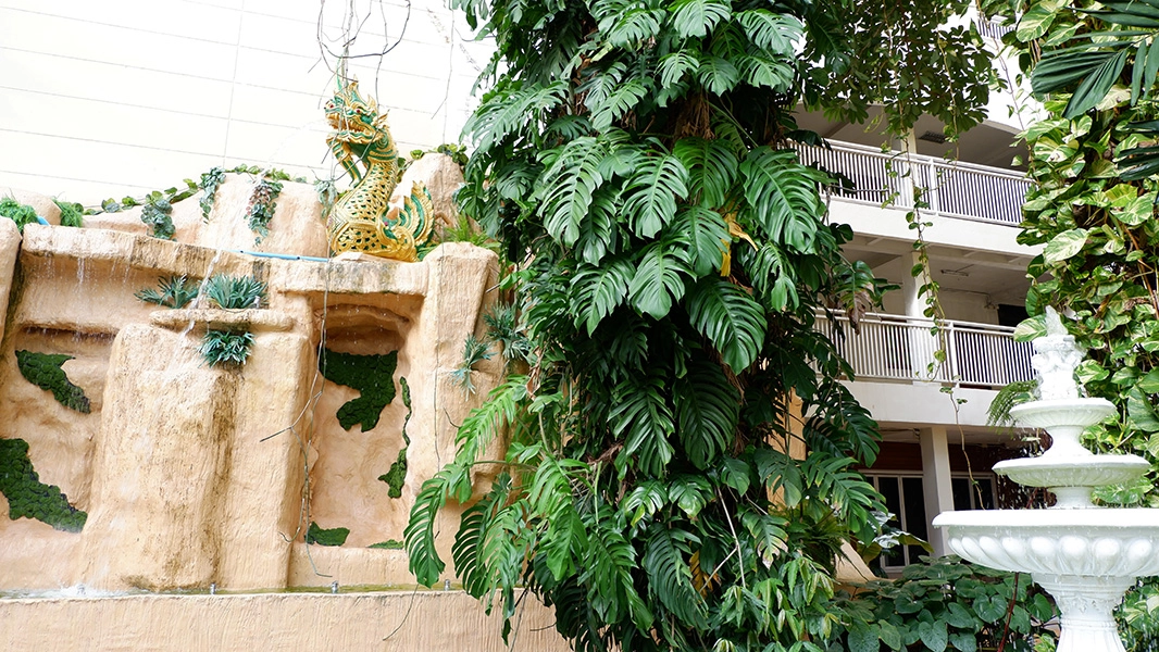 Garden de The Victory Bangkok Hotel