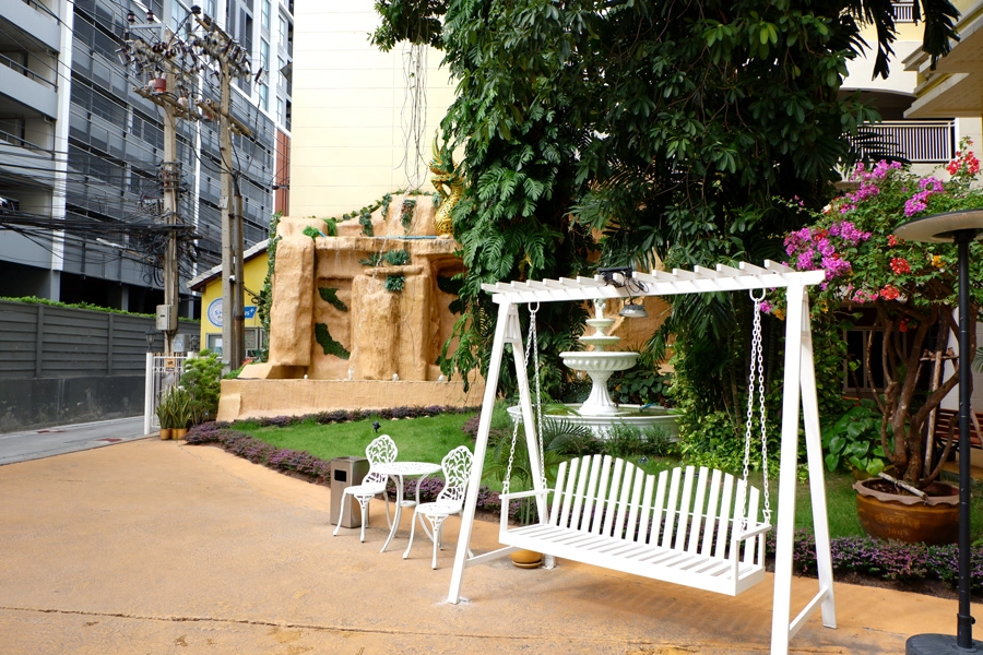 Garden de The Victory Bangkok Hotel