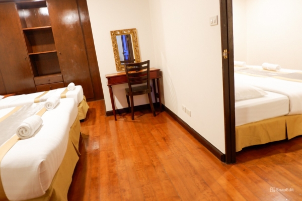 ห้อง Grand Regent Heritage Suite (5-6 ท่าน) — โรงแรม เดอะ วิคตอรี่ แบงค็อก