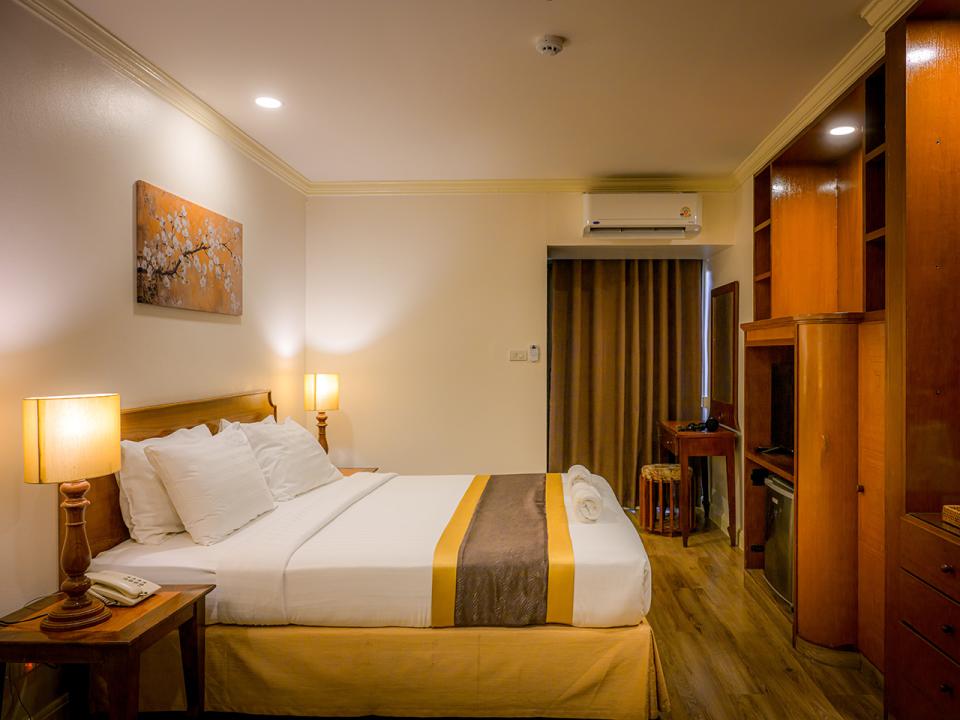 Grand Regent Heritage Suite