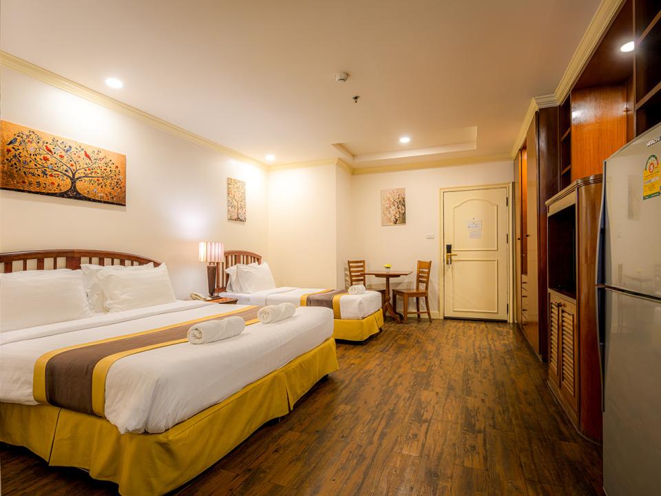 Grand Regent Heritage Suite