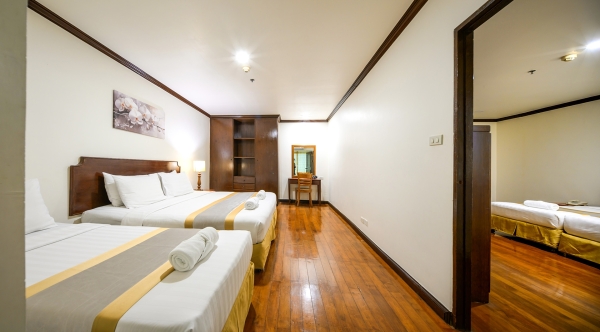 ห้อง Grand Regent Heritage Suite (5-6 ท่าน) — โรงแรม เดอะ วิคตอรี่ แบงค็อก