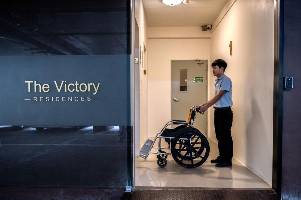 <h2>Facilities <span> & </span> Dining</h2>