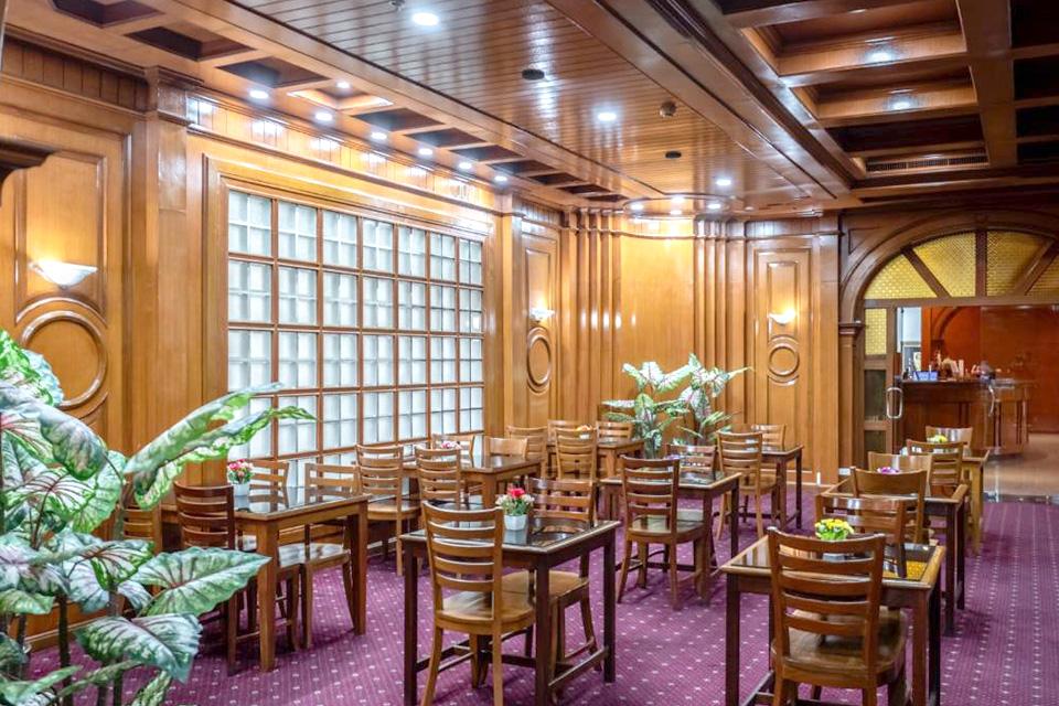 <h2>Function <span> & </span> Banquet</h2>