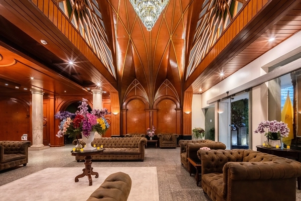 การต้อนรับอันเหนือระดับ — The Victory Bangkok Hotel