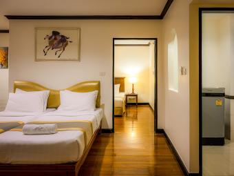 Grand Regent Heritage Suite